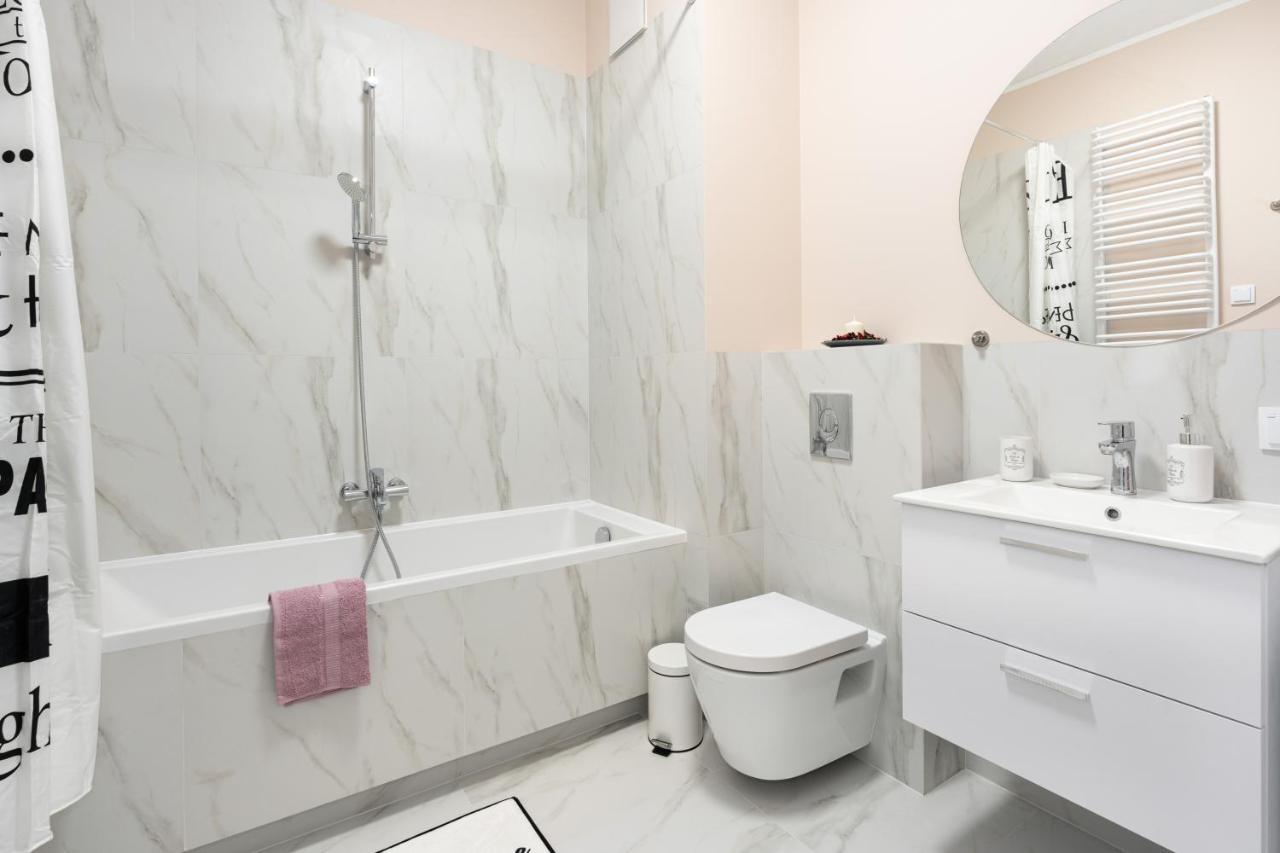 Superapart Aignera Apt 4, Family Friendly Oasis Warszawa Eksteriør bilde